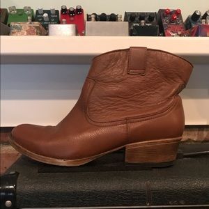 Kenneth Cole Reaction Leather Ankle Boots